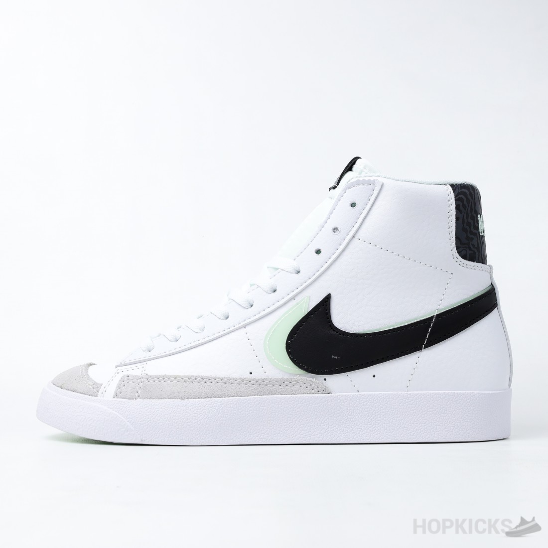 Nike Blazer Mid 77 White Black Premium Batch